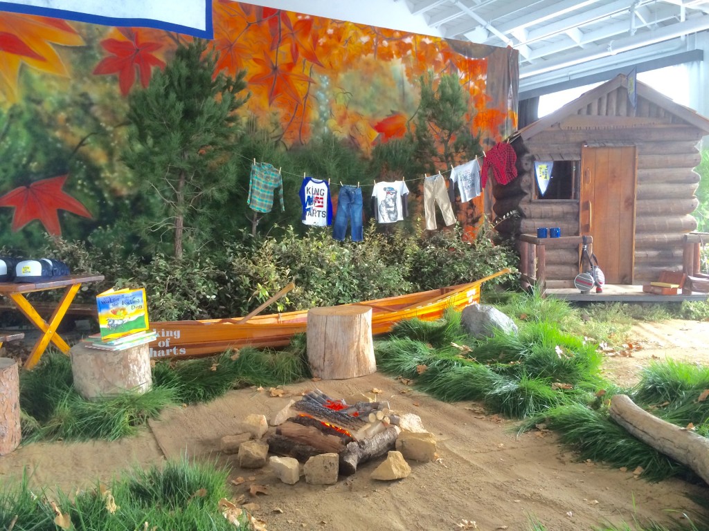 Fall Event Design Inspiration - Woodlands 6 Log